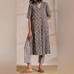 Clay Dabu Zig-Zag Motifs Print Cotton Indian Kurta Pant Set with tags